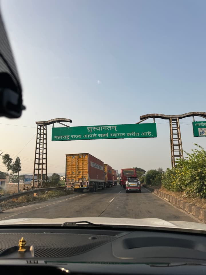 Maharashtra border