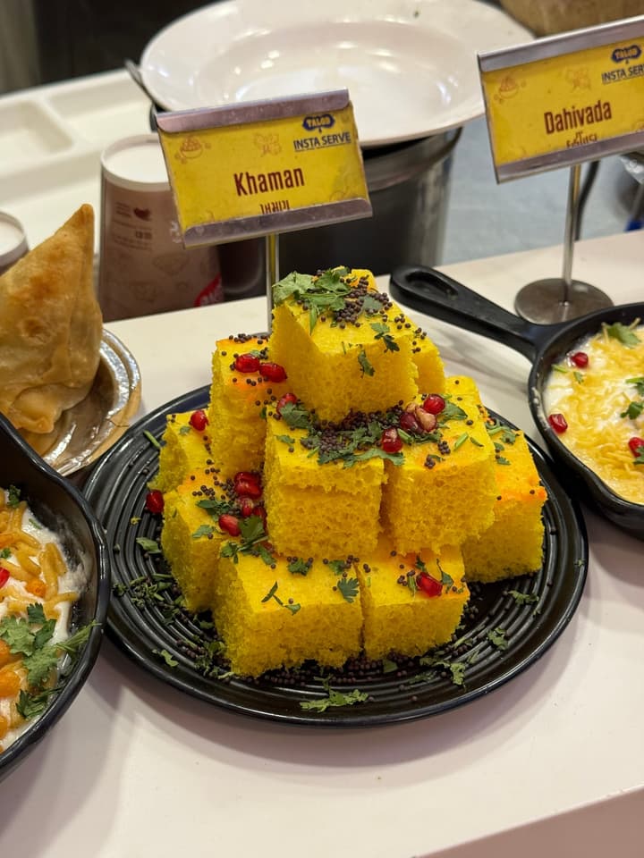 Khaman, mall food