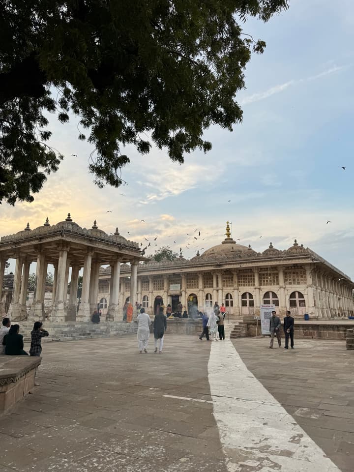 Sarkhej Roza Mosque area