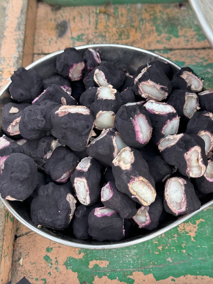 Water chestnut thingy