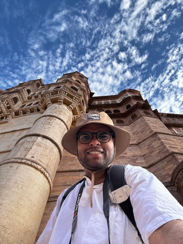 Outside Jodhpur palace