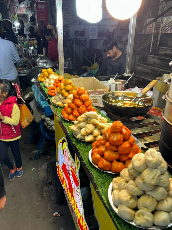 Momos