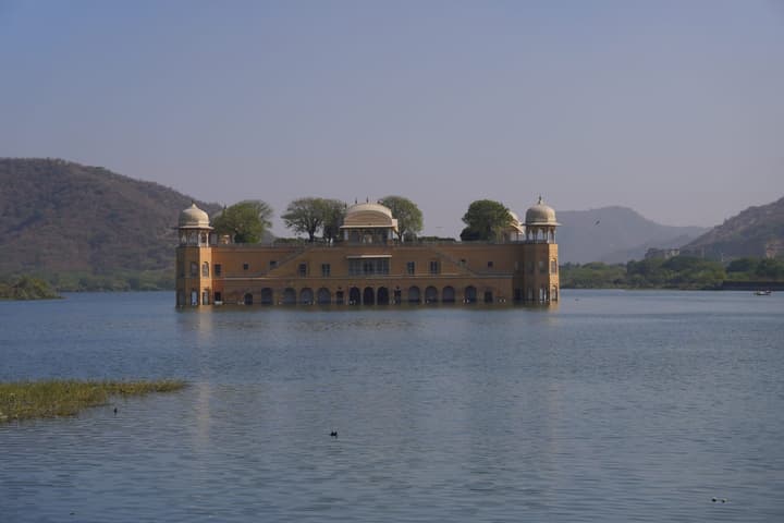 Picture spot = Jal Mahal
